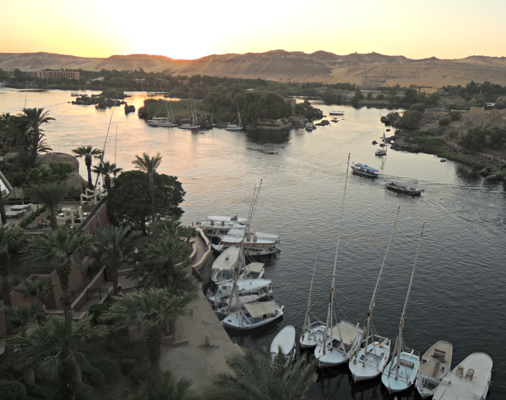 Travel Link Up: My Favourite Things... Travel-Link-Up-My-Favourite-Things-Aswan-Nile-Sunset