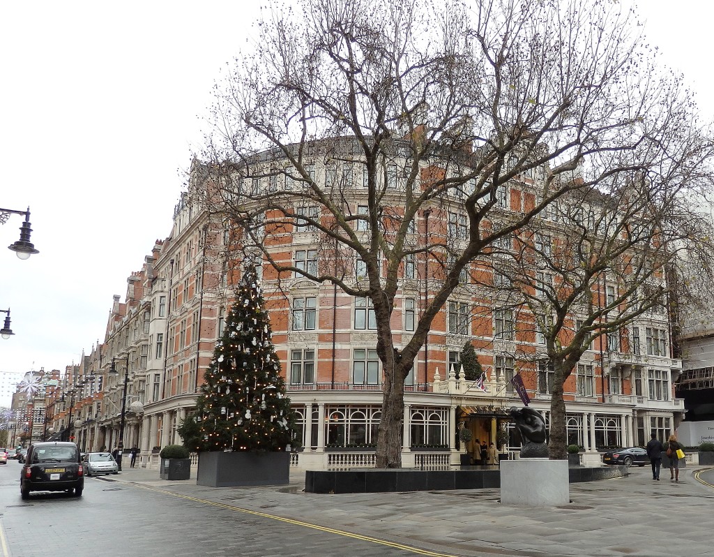Oh Christmas Tree, Oh Christmas Tree Oh-Christmas-Tree-Mayfair-Connaught-Hotel-Christmas-Tree