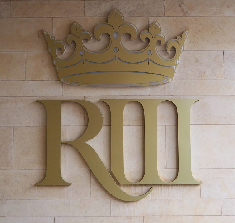 England Travel InspirationA Day Trip from London to Leicester, one of England's most underrated and interesting cities in Leicestershire. Looking for Day Trip Ideas, then this city is perfect for a family day out where you can learn about the Car Park King aka King Richard III and the historical battles of England that took place in the area. England Travel InspirationA Day Trip from London to Leicester, one of England's most underrated and interesting cities in Leicestershire. Looking for Day Trip Ideas, then this city is perfect for a family day out where you can learn about the Car Park King aka King Richard III and the historical battles of England that took place in the area.